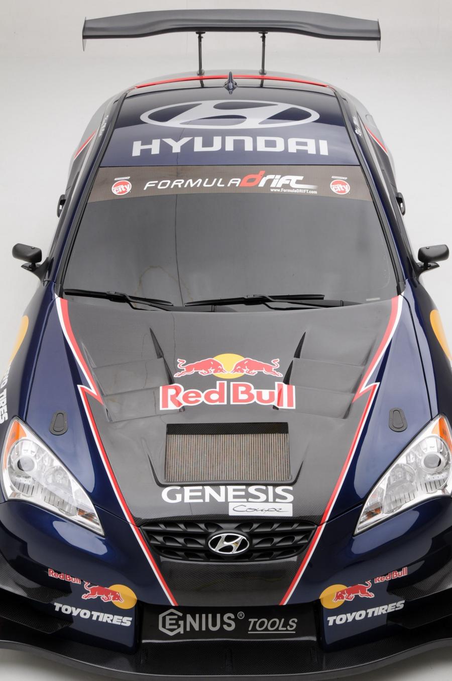  Hyundai Genesis Coupe Red Bull by RMR 2010 года  (фото 19 из 24)